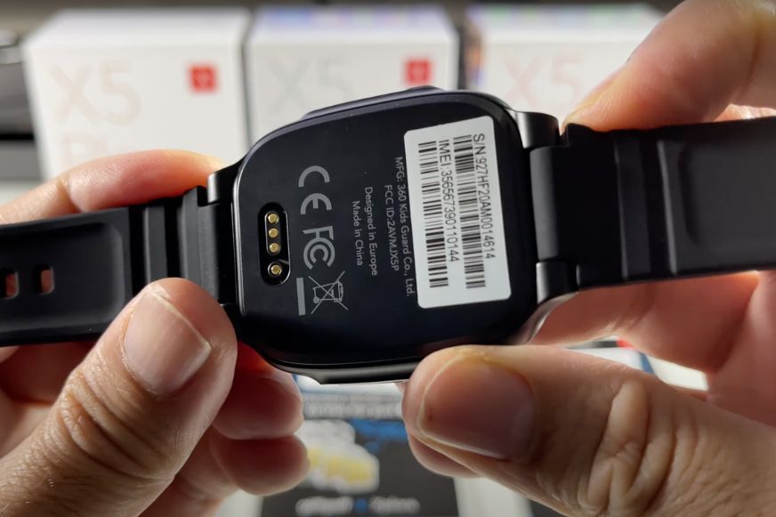 Man sieht die XPLORA X5 von unten. 